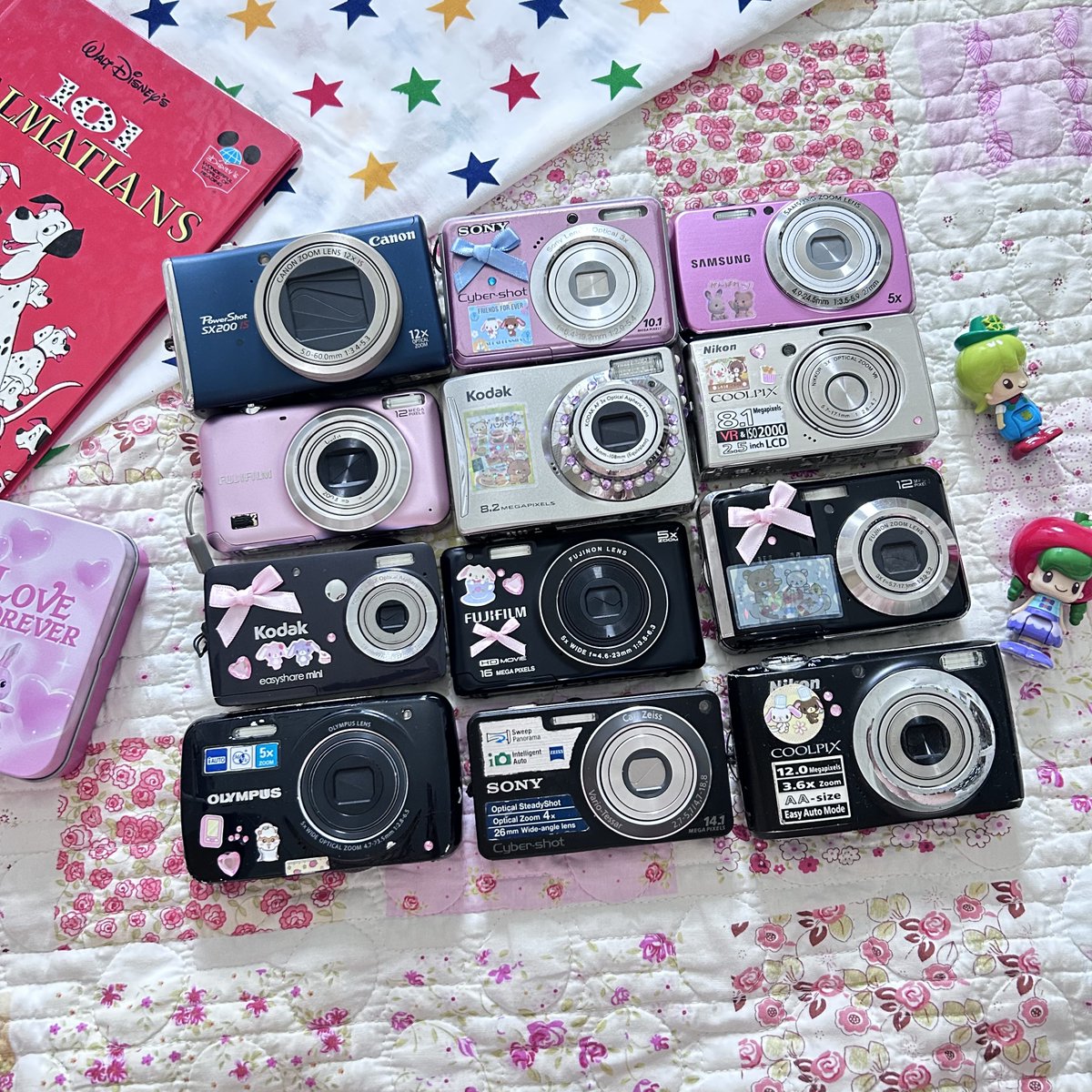 _ggoodgirll_'s tweet photo. รี+ปัก 🍀 ✨ลดเพิ่ม100บาททุกตัววว✨
Drop todayy 19:00 naka ราคาน่ารักสุดสุด 
⭐️ราคาน่ารักทุกตัวว🌀

#กล้องดิจิตอลมือสอง #กล้องดิจิตอล #กล้องดิจิตอลเก่า https://t.co/BmFLEJPGhd