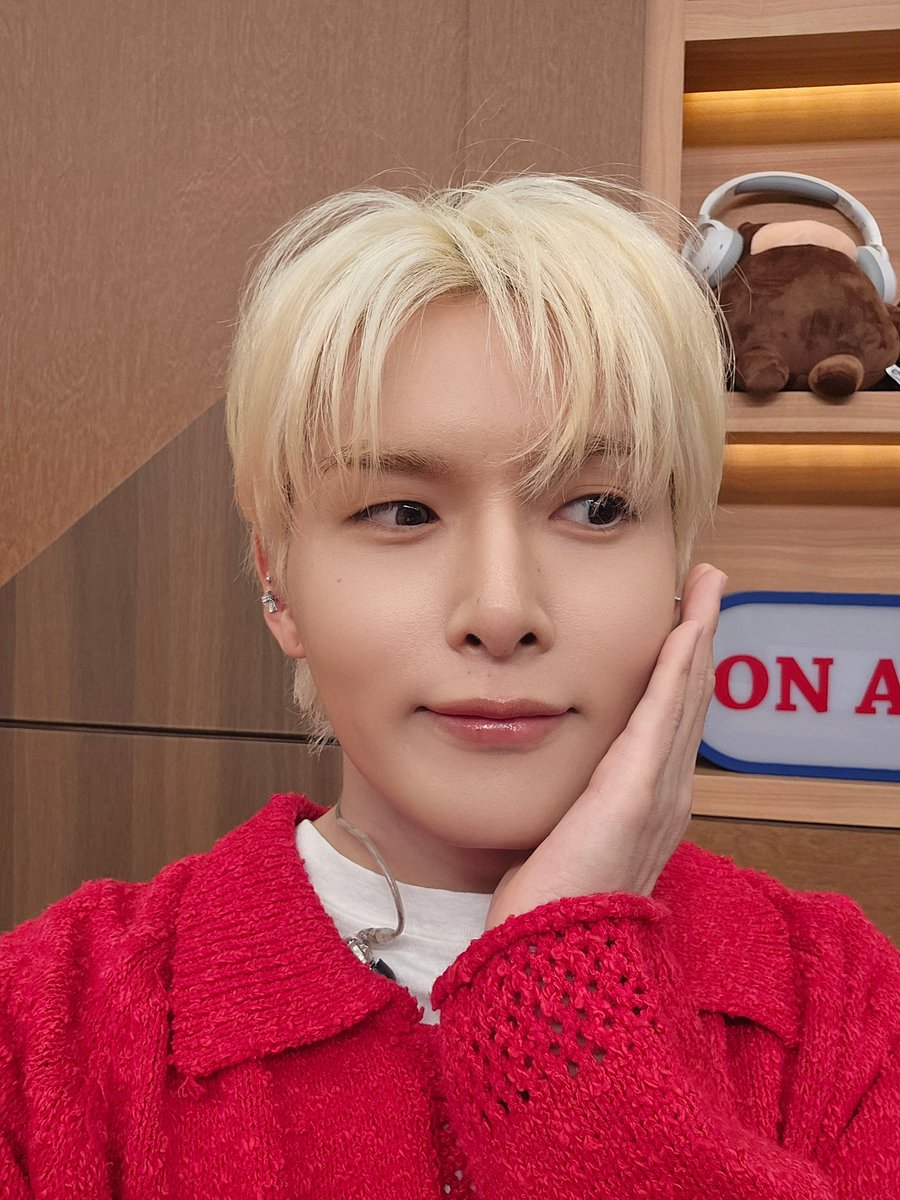leigh1381's tweet photo. 📸 2026.06.30 (KST) WEVERSE Update: RYEOWOOK

“Thank you for joining us on "Cultwo Show" Let's do Runaway! ❤️❤️”

#SUPERJUNIOR #슈퍼주니어 
#スーパージュニア #スジュ 
#주니어KRY #SuperJuniorKRY
#려욱 #RYEOWOOK @9ryeong9 
@SJofficial @muchie05 @lei1381 

🙇‍♀️ follow us ✅
☀️🐶@leigh1381 
🌙🐰@muchie05 
💙🧝‍♀️@lei1381🐤🦚🐱🐼🐰🐶🦄🦒🐧

💙