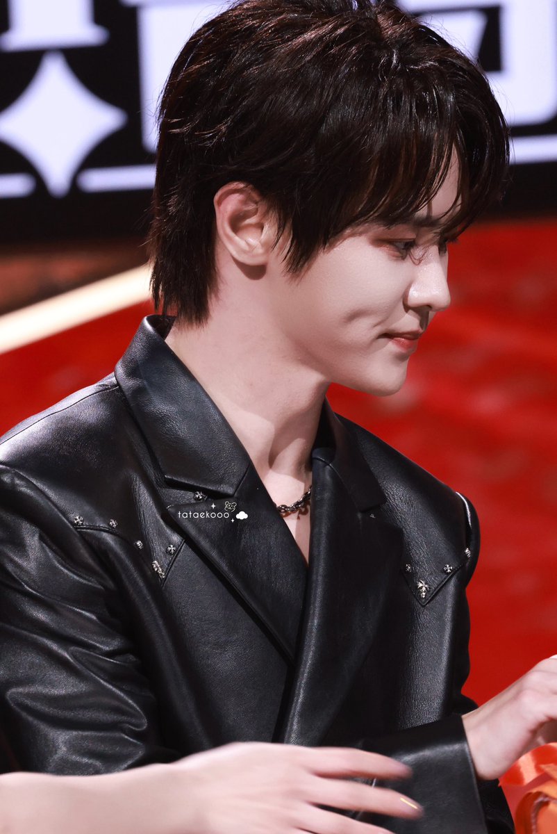 tataekooo's tweet photo. 260629 Chinese Top Ten Music Awards 
Oriental 东方风云榜

dimples ❣️

#WayVxChineseTopTenMusicAwards 
#KUN #クン #쿤 #WayV #威神V #钱锟 https://t.co/Bq64eWXO5U