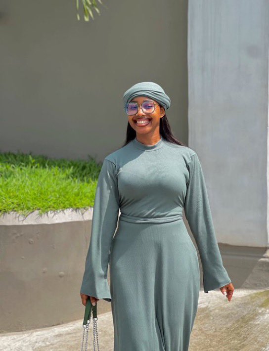 AJbaby_1's tweet photo. Genuine fact about ladies that dress like this. https://t.co/6EbCRXNfKx