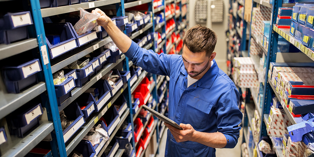 ServiceRevn's tweet photo. Adapt or Lose Customers: Why Personalization is No Longer Optional in B2B eCommerce https://t.co/5cpg1E9DiT https://t.co/RKpvb44Nee