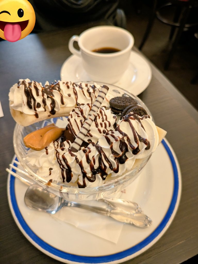 Rose_bleue_s's tweet photo. 6/28の #パフェの日 に浅草のローヤル珈琲店へ。
ホットサンドを食べた後に、チョコバナナパフェ🍌🍫
名店でも落ち着けた。

#純喫茶コレクション #浅草カフェ https://t.co/L7yP5w8FGo