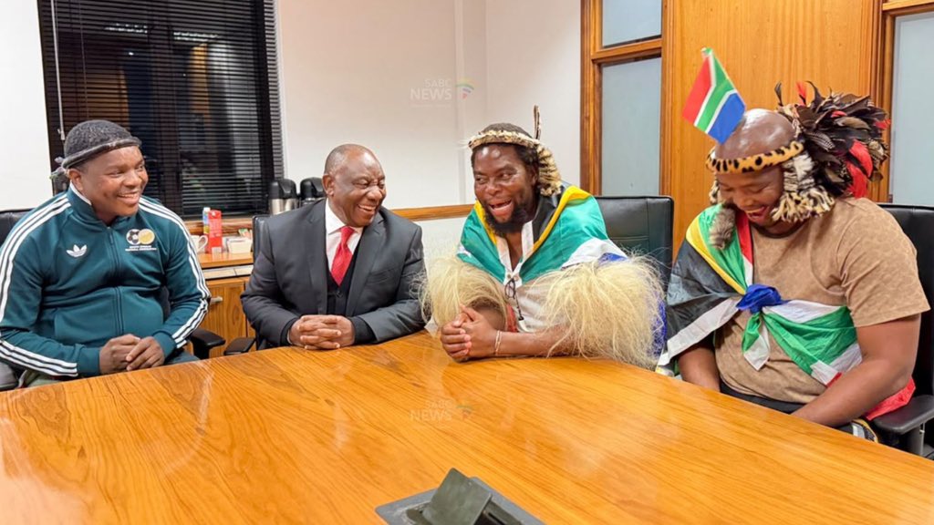 Knick_RSA's tweet photo. Why did they meet the president without Jacinta ?

I hope this isn’t divide and conquer from Cyril. https://t.co/BT5QrRT7Zl