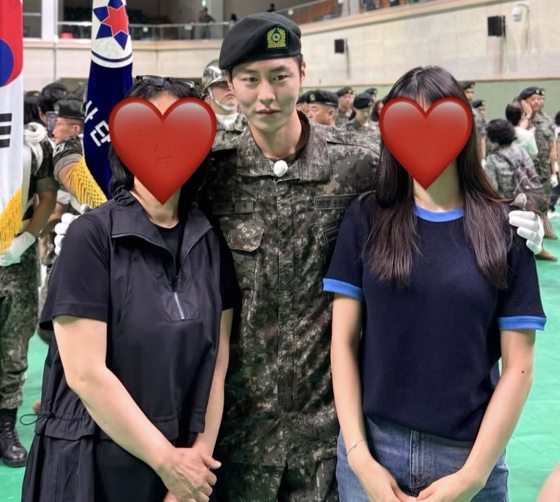 leejaewook_br's tweet photo. Nosso soldadinho ❤️ https://t.co/qM3mjCBufS