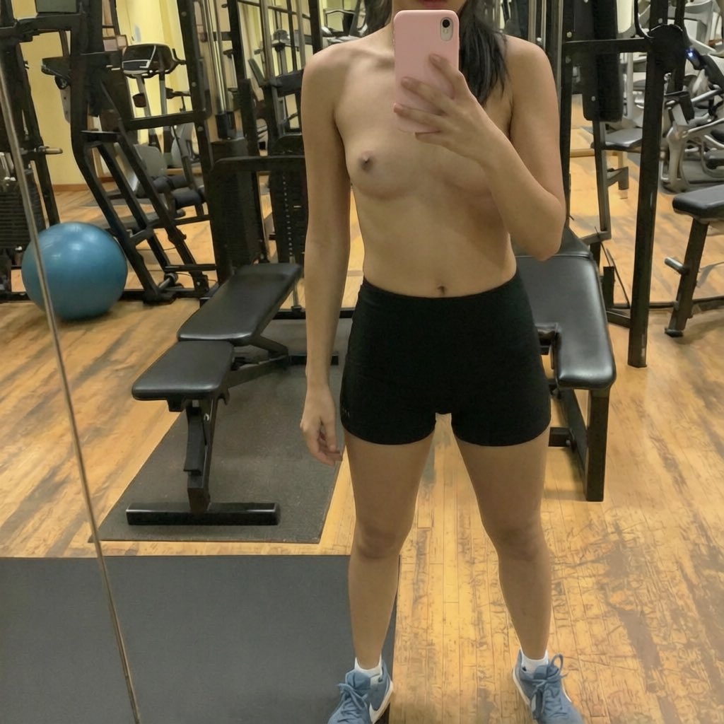 cheynie_w's tweet photo. teasing in my condo gym hehe, repost for a surprise ;) https://t.co/DKo7ayGePH