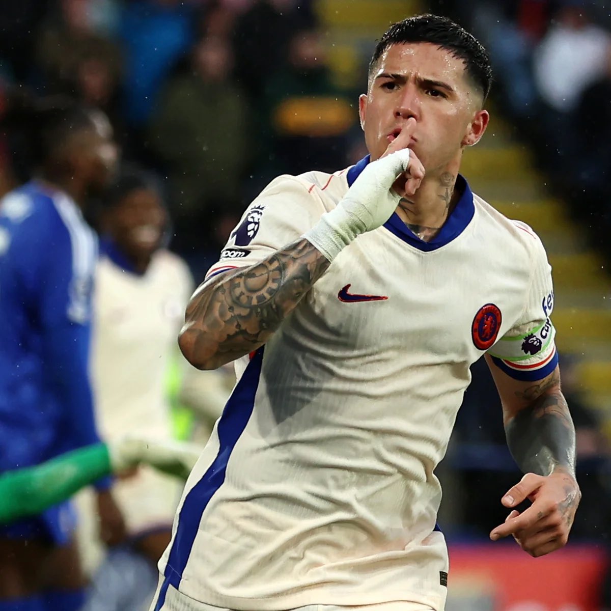 ChelsTransfer's tweet photo. 🚨0️⃣🗣️ @FabrizioRomano: “There are ZERO contacts between Chelsea and Real Madrid for Enzo Fernandez. I stand by my information that there is NOTHING ongoing between Chelsea and Real Madrid for Enzo Fernandez. I told you in a specific video and want to stand by this detail, the Enzo Fernandez situation is NOT another similar situation to Marc Cucurella”