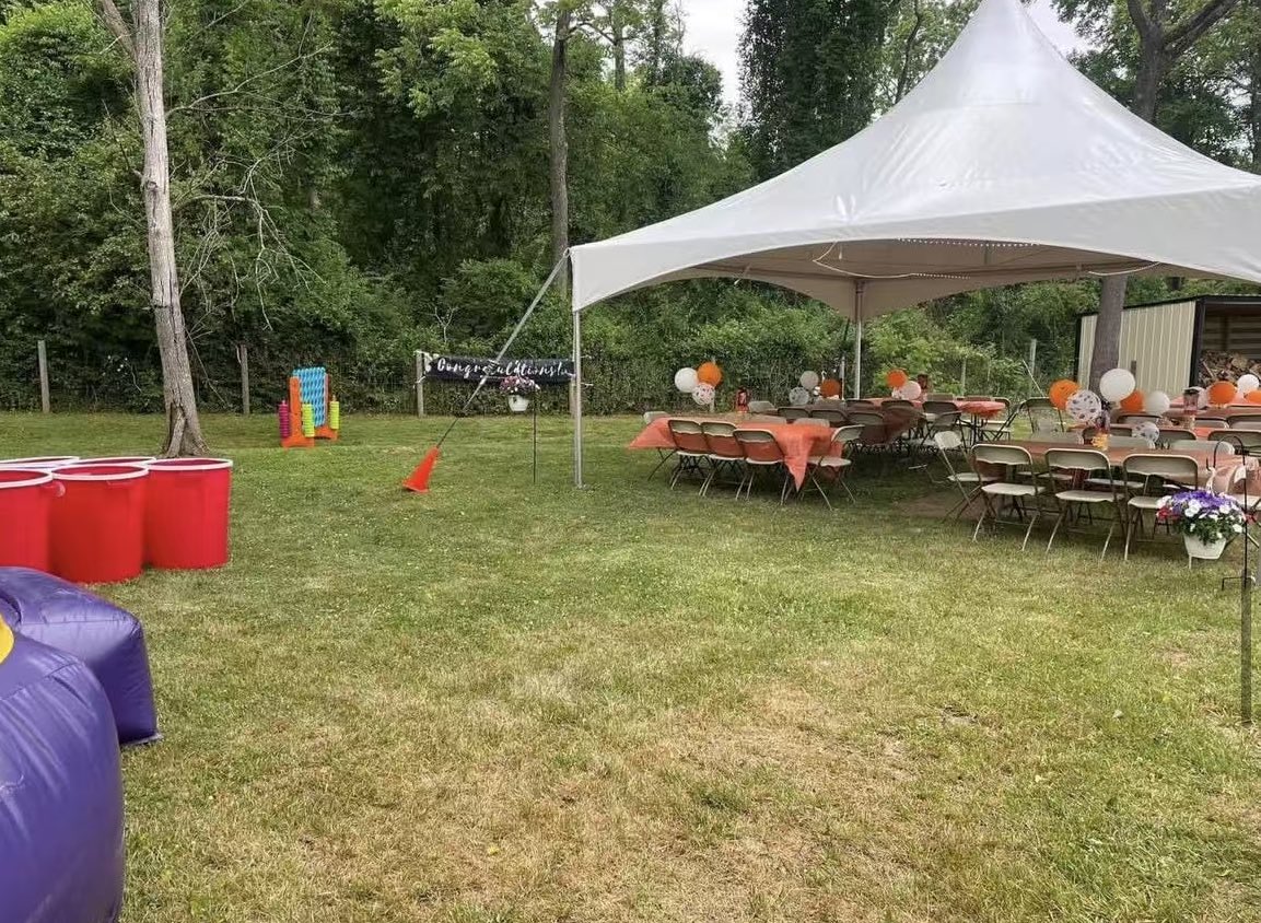 EdithQian's tweet photo. pinnacle tent with bounce house business #weddingideas #summerwedding #winterwedding #tent #marqueewedding #marqueedecor #weddingrentals #weddingreception #weddinginspiration #weddingplanner #weddingvenue #backyardwedding #weddingseason #partytent #backyardparty #backyardevent https://t.co/phk0hvcLyz
