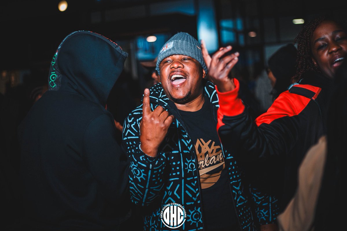 SwaziBoy_Ent's tweet photo. Elegant evening @deep_house_conversations_sz featuring guests who embody the event’s spirit of music, style, and community.
Join us again this Saturday 4 July at @bahlepantry in Matsapha,Tabankulu Street from 12 noon till late ⏰
#deephouseconversations #DHC #deephousevibes https://t.co/aYuRUqnvXU