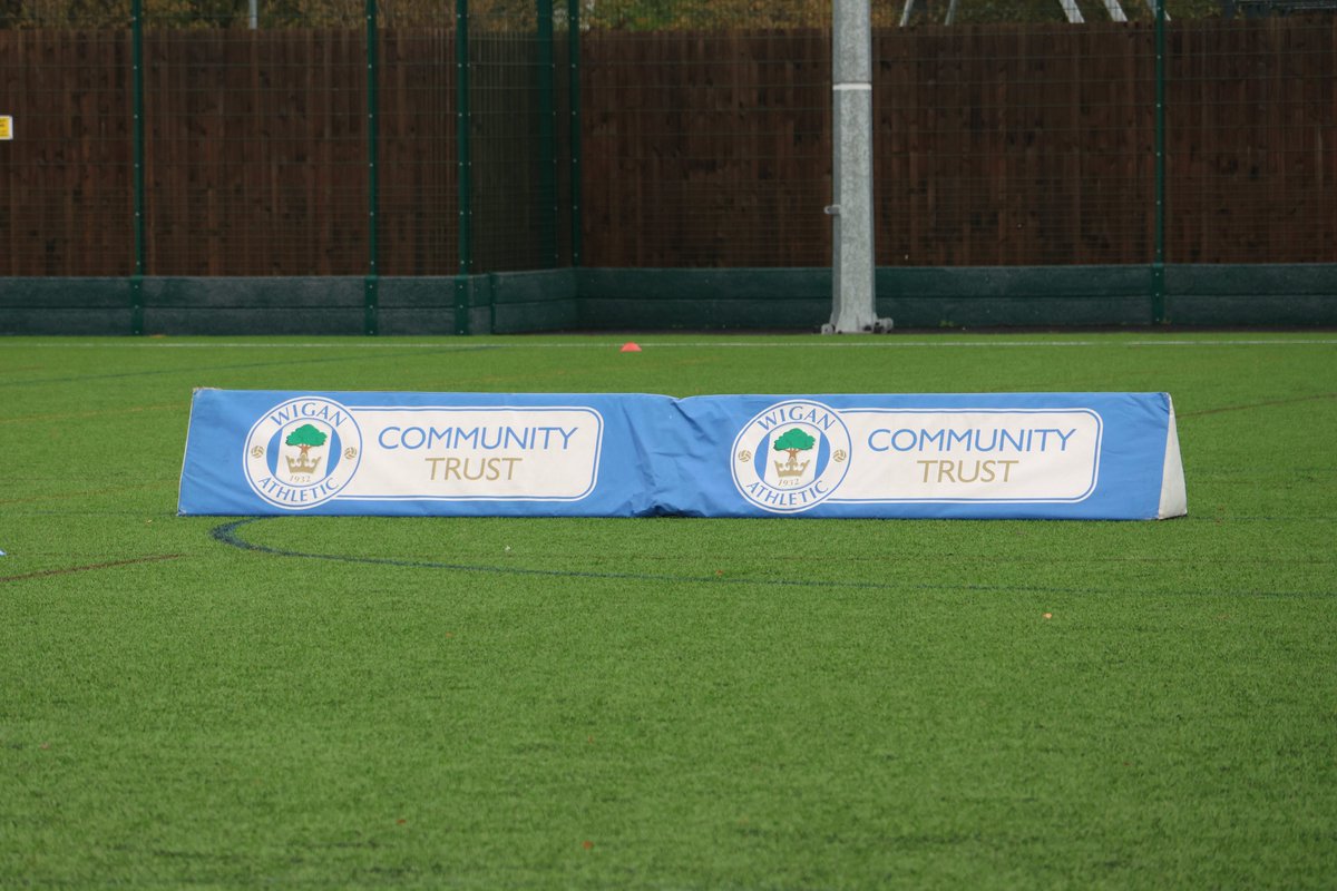 LaticsCommunity's tweet photo. Due to England’s World Cup fixture against DR Congo, all delivery this evening has been cancelled ⚽️

COME ON ENGLAND! 🏴󠁧󠁢󠁥󠁮󠁧󠁿

#wafc 🔵⚪️ https://t.co/d0ujrn7ziI