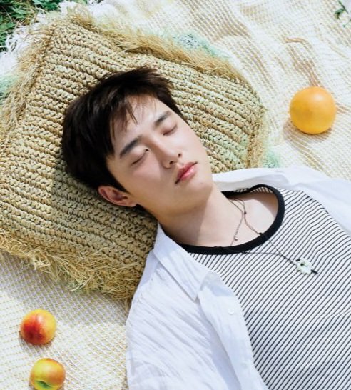 DODBBONG's tweet photo. 도경수 볼 발그레 https://t.co/6SVWmwpLJN