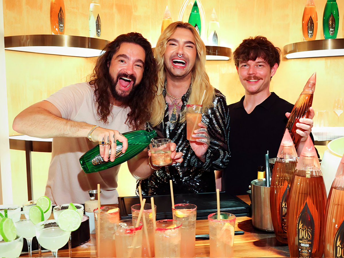 CGold35145's tweet photo. KaaDos party 🥂🎉
München, 06/2026
#BillKaulitz #TomKaulitz #GeorgListing https://t.co/CTO95rQNOa