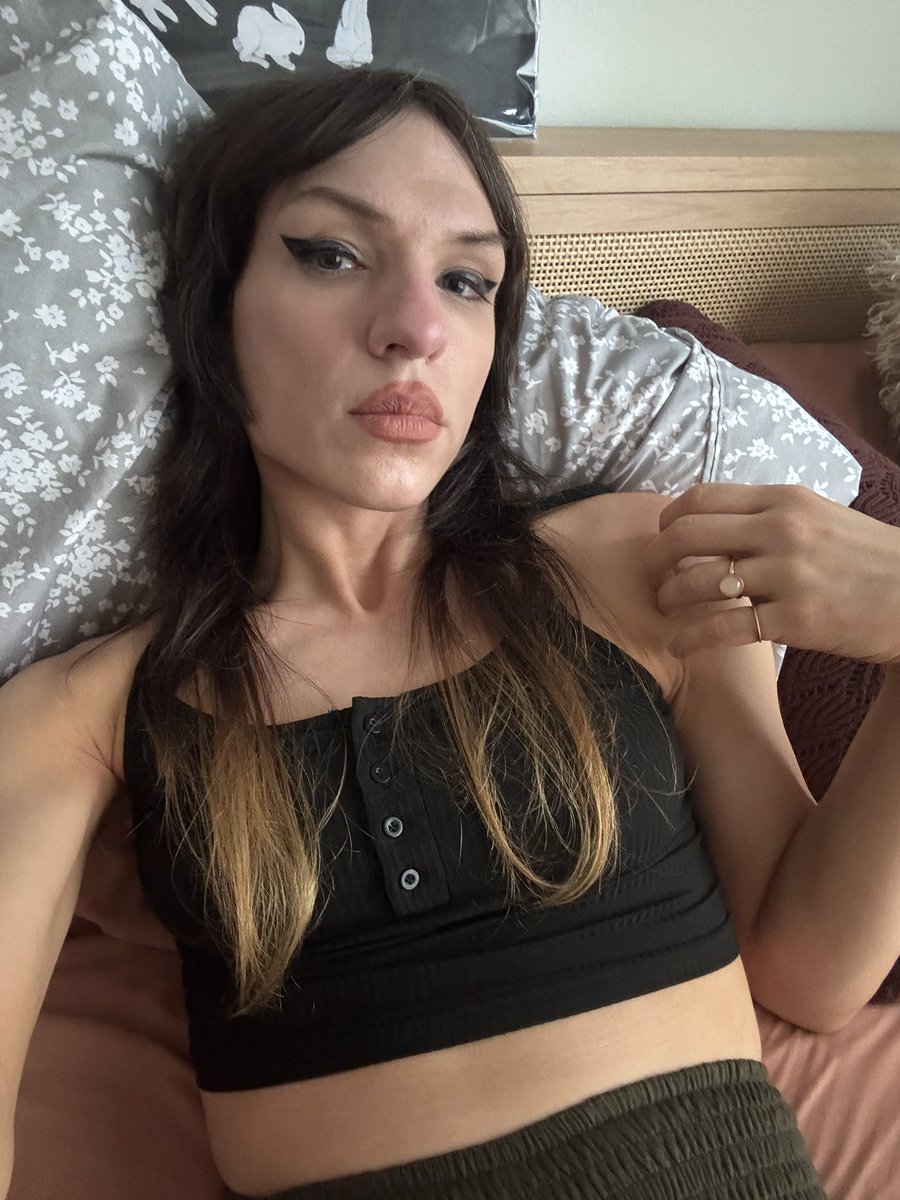 nectarinenat1's tweet photo. Out of 10 how badly do you wanna taste me? 🍆💦 https://t.co/StEF7CUA0B