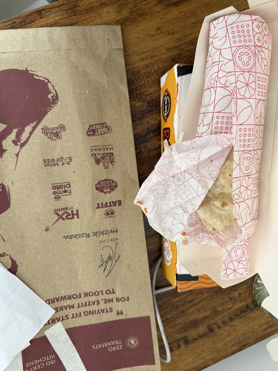 WhyBiyani's tweet photo. @SwiggyCares Hi @SwiggyCares 
Here are the open box images: https://t.co/C7NHuFSWYA