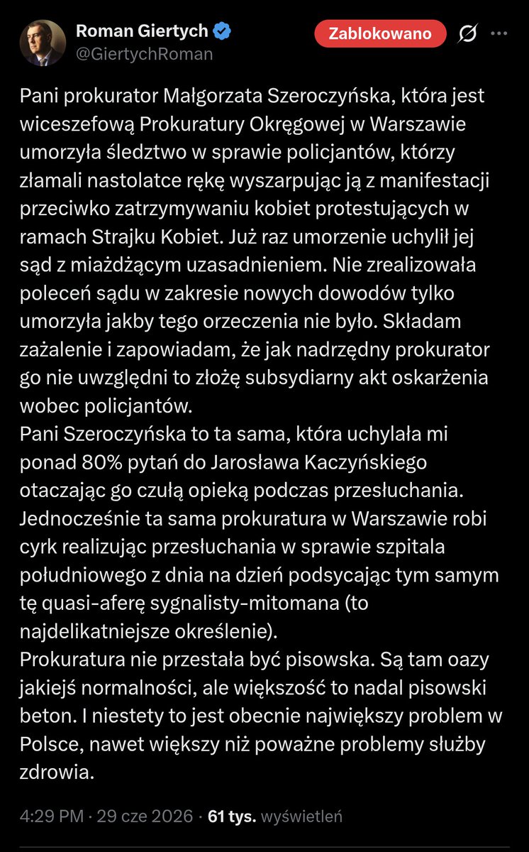 SzJadczak's tweet photo. Donald Tusk ponoć jest bardzo niezadowolony z ministra sprawiedliwości Waldemara Żurka, po Warszawie krążą informacje, że głównie chodzi o brak sprawczości i sposób pracy prokuratury.
Ale tu nie pomoże żadna zmiana ministra.
Jak prokuratura może dobrze działać i jak prokuratorzy mają czuć się bezpiecznie i pracować skutecznie skoro przyjaciel premiera Tuska i wpływowy polityk @Obywatelska_KO beszta śledczych którzy podjęli decyzję niewygodną dla jego klienta?
To są standardy demokratyczne? Wyobrażacie sobie, że kolega Ziobry albo Kaczyńskiego krytykuje prokuraturę w 2020 bo umorzono mu śledztwo? TVN i Wyborcza już by tu ściągały Komisję Wenecką na wyścigi.