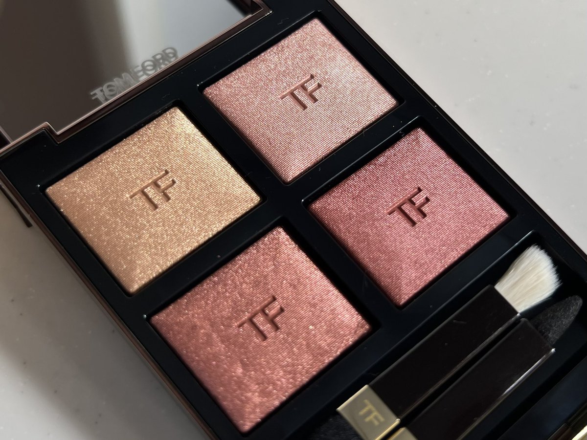 momen0kinugoshi's tweet photo. TOM FORD BEAUTY
Golden Hour

夏はこういうメイクがアガるよね〜ん🤘🏻 https://t.co/XBd8ljOJdE