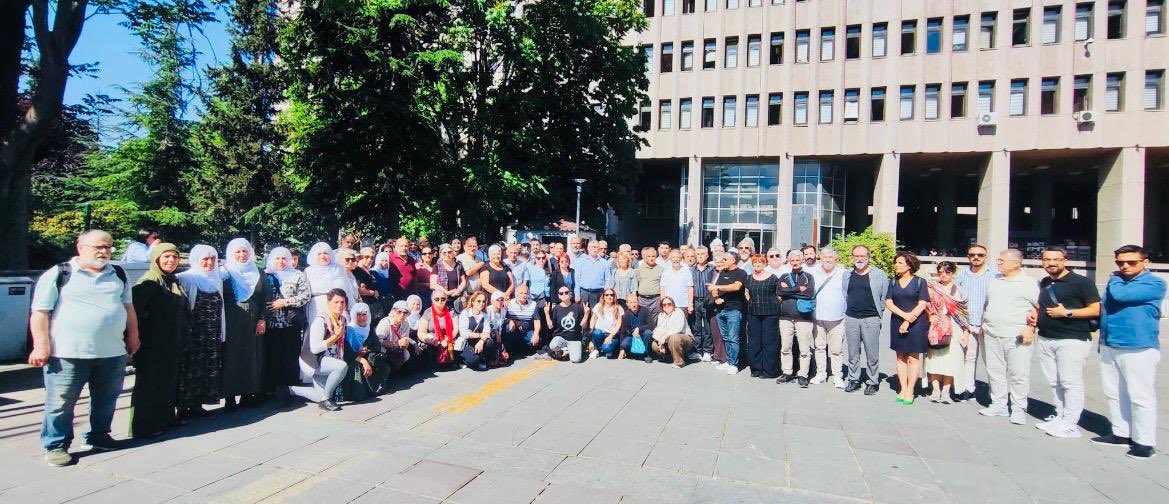 KESK1995's tweet photo. 10 Ekim Gar Katliamı davasının bugün görülen ve devam eden duruşmasına Konfederasyonumuz adına Eş Genel Başkan Ahmet Karagöz ile Yürütme Kurulu Üyelerimiz Sevgi Yılmaz, Sema Pınar, Bahadır Berdicioğlu ve sendikalarımızın MYK üyeleri katıldı.

Adaletin eksiksiz sağlanabilmesi için; katliamın önlenmesi için gerekli tedbirleri almayan, adli ve idari süreçleri işletmeyen kamu görevlileri ile sorumlular hakkında etkin ve kapsamlı bir soruşturma yürütülmesi, katliamın tüm yönleriyle aydınlatılması ve tüm faillerin yargı önünde hesap vermesi zorunludur. 
İnsanlığa karşı işlenen suçlarda zaman aşımı olmaz. Gerçek adalet sağlanana, tüm failler ve kamu sorumluları yargı önünde hesap verene  kadar mücadelemizi kararlılıkla sürdüreceğiz.