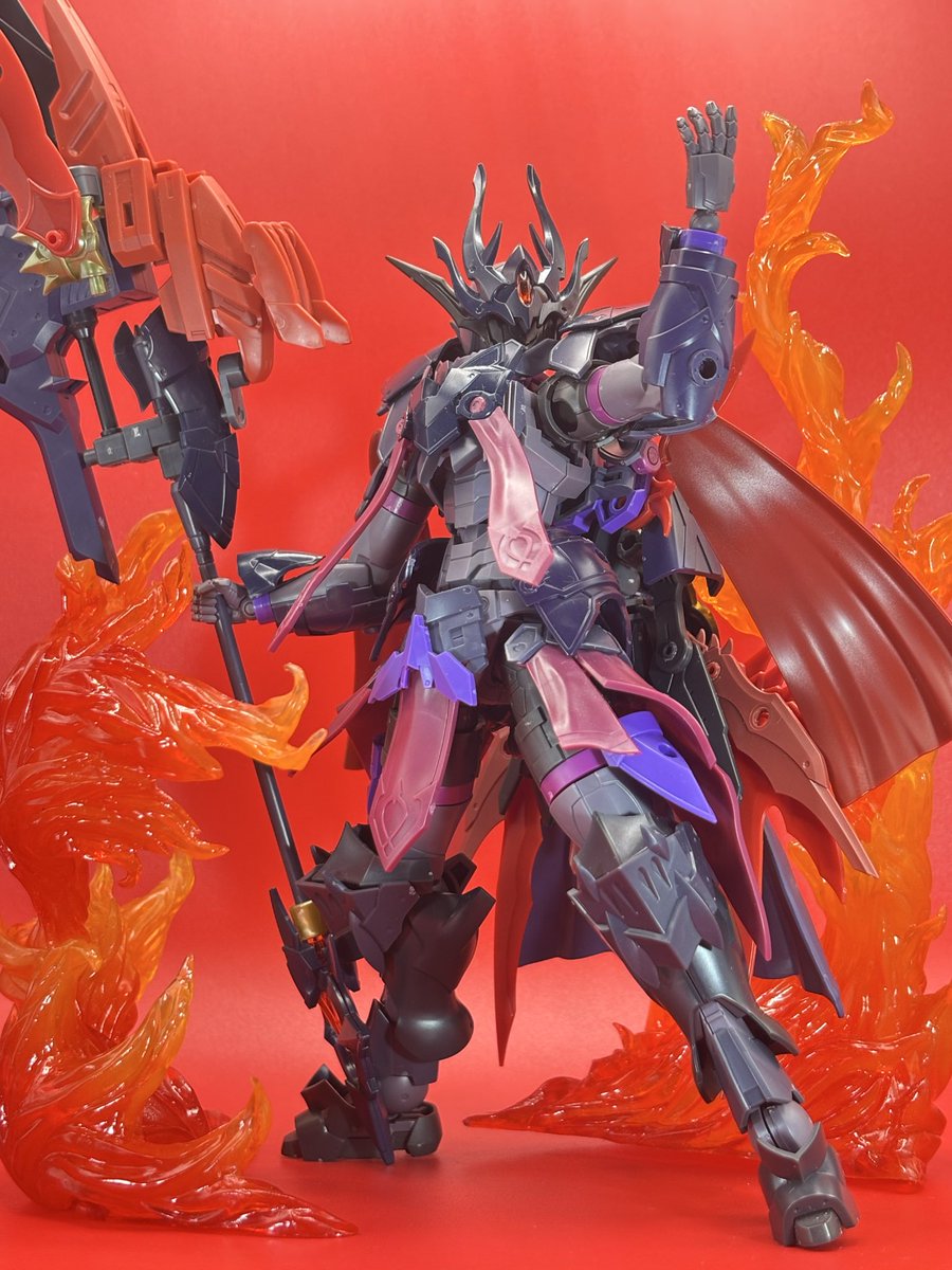 9ytEsT56sMVm9jn's tweet photo. 今月発売したリーベルコマンダー、ローザンフォートレス！
どちらも豪華なアーマーで組んでいて楽しかったです！

そして久しぶりにチーム投稿もしました！
#30AA で見ていただけると幸いです！

#30ミニッツの日 
#30MF https://t.co/7pYoqaaaKX