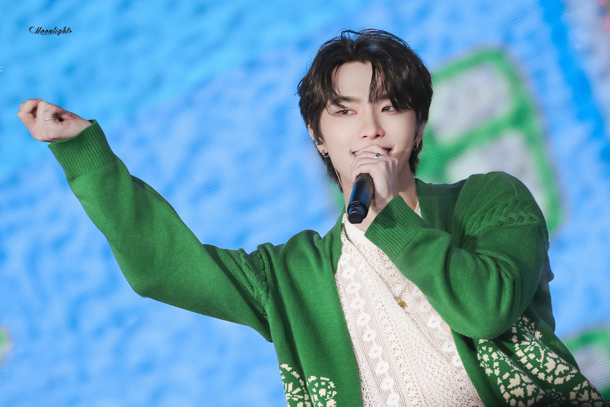 _Moonlight0211_'s tweet photo. 260620 10th CARATLAND Day1

💚🧩🍀

#DINO #디노 #이찬 #ディノ
#SEVENTEEN #세븐틴 https://t.co/IGJfKsOm73