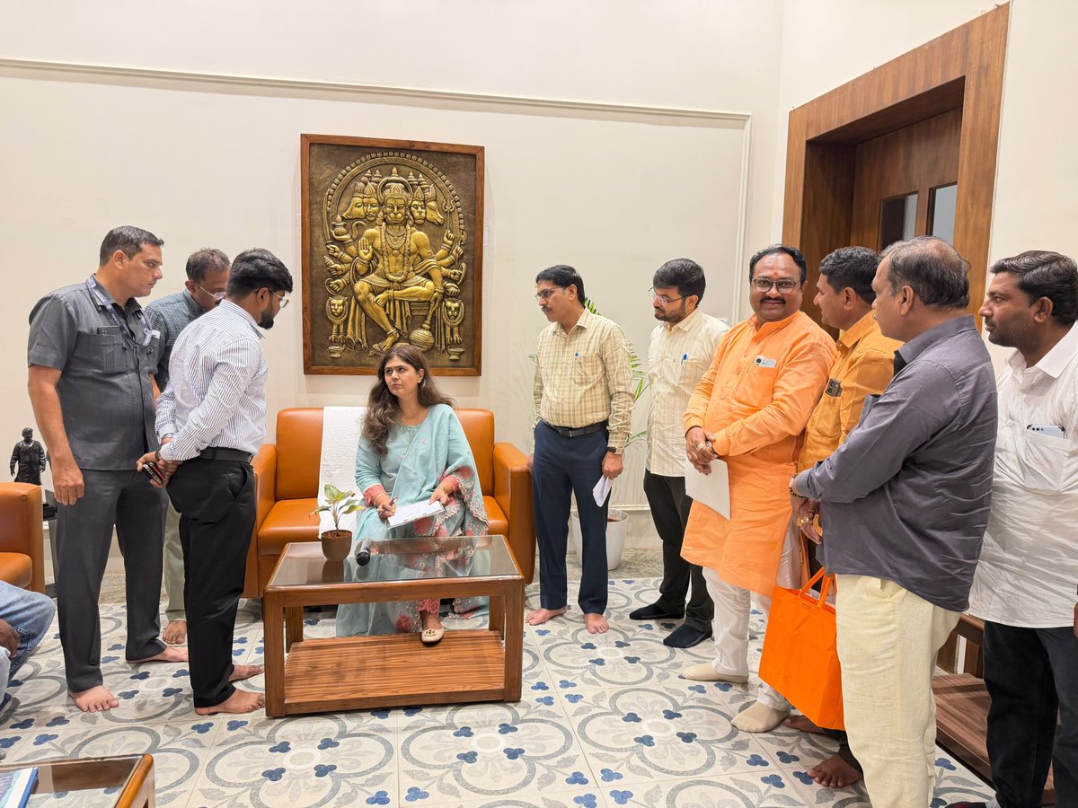 Pankajamunde's tweet photo. जनता दरबार, रामटेक.
30/06/2026
#JantaDarbar #Ramtek https://t.co/Jkk7S7fC0I