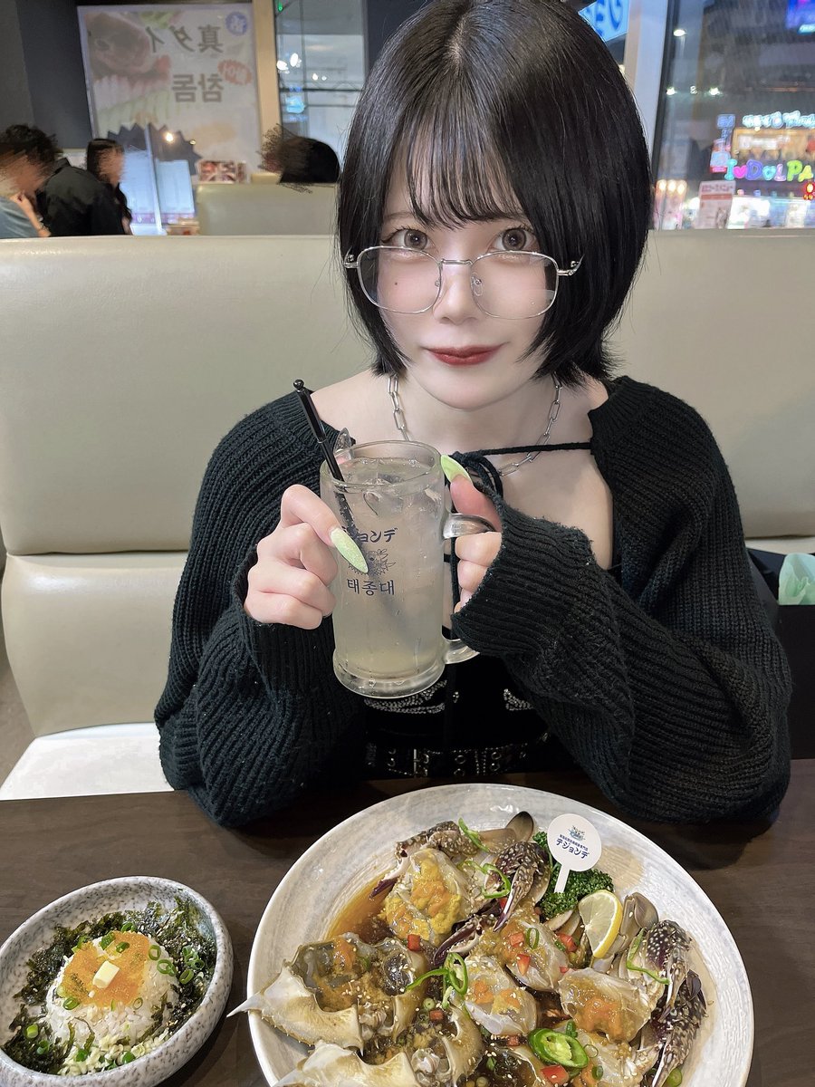 ibu_guildla's tweet photo. 新大久保で飲めるお酒少ない https://t.co/0zf1jq3Aud