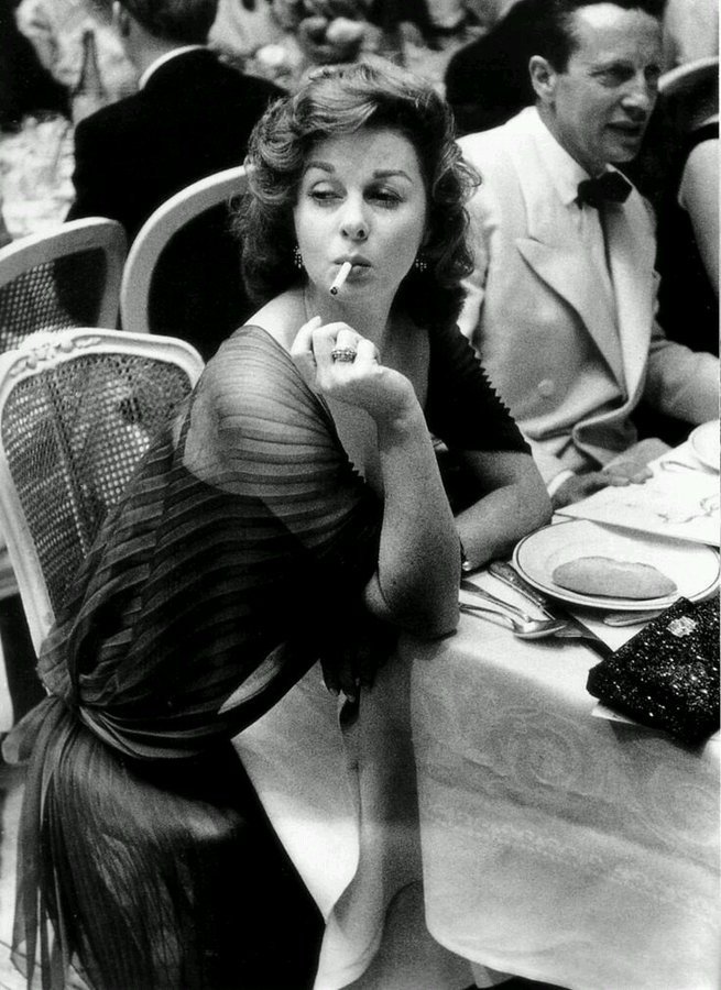 RomanPBone1's tweet photo. Happy Susan Hayward Day! #botd https://t.co/lVpqSvT3wZ