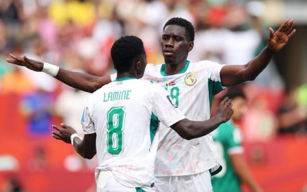 QTV__'s tweet photo. ح�� كبير لمنتخب السنغال 🇸🇳🤍
منتخب محترم ومدرب محترم ولاعبين محترمين https://t.co/vDQvEq7tc5
