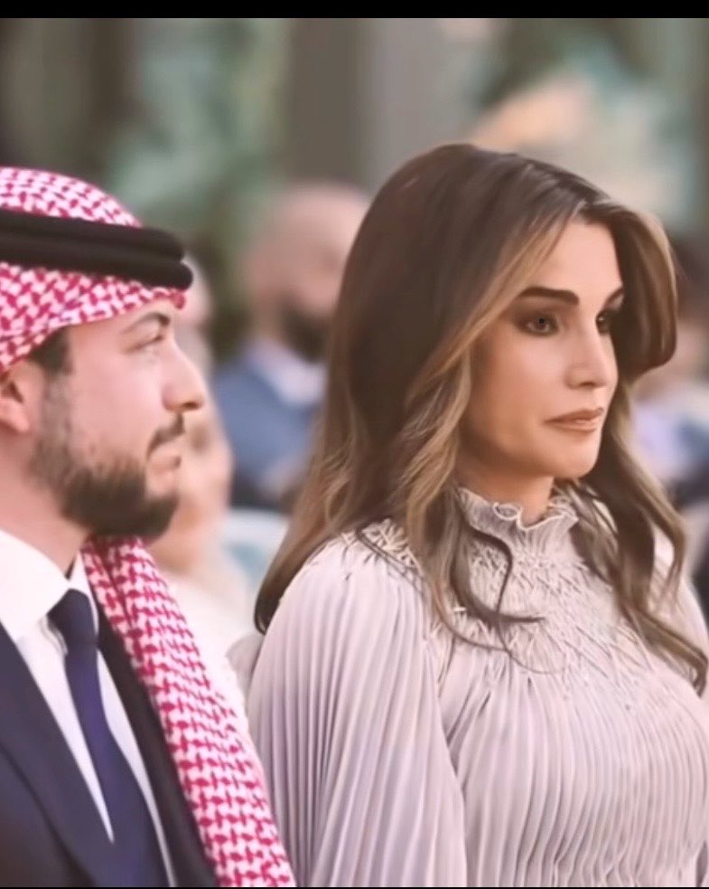 GMMMMG12's tweet photo. تعجبني دائماً 👌🏻
عقل وأناقة ورقي وجمال 
وكلشي زين فيها 😍 https://t.co/c5oTwvSh9E
