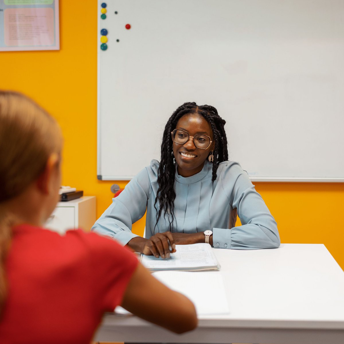 B_LifeSkills's tweet photo. Help your students (11-19) embrace and build their creative thinking skills with our Creativity lesson, complete with slides, worksheets and a handy skills tracker for classroom learning.