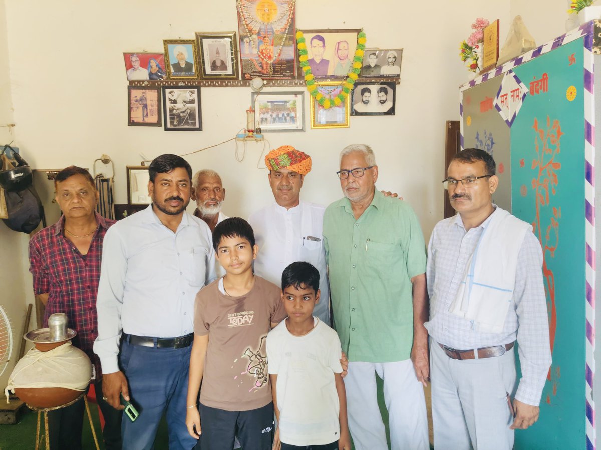 jagdishmeenaiNc's tweet photo. कठूमर–अलवर जाते समय नारायणपुर में वरिष्ठ पत्रकार श्री दिनेश जांगिड़ जी द्वारा एंव मालाखेडा-अलवर मे आत्मीय स्वागत एवं सम्मान किया गया। https://t.co/yNwoj3Qqb8