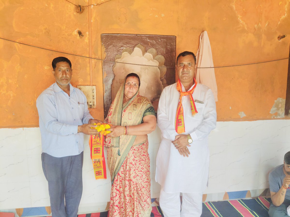 jagdishmeenaiNc's tweet photo. कठूमर–अलवर जाते समय नारायणपुर में वरिष्ठ पत्रकार श्री दिनेश जांगिड़ जी द्वारा एंव मालाखेडा-अलवर मे आत्मीय स्वागत एवं सम्मान किया गया। https://t.co/yNwoj3Qqb8