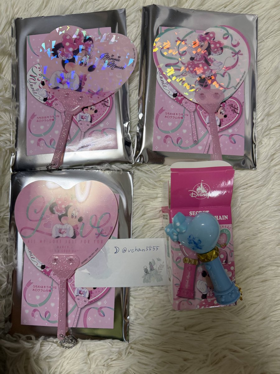 vchan5555's tweet photo. MINNIE DAY 2026
ミニーの日（交換・買取）
ディズニーストア
シークレットミニうちわ
ペンライトキーチェーン
譲:画像のもの
求:2、3枚目画像、定価➕送料
お気軽にお声掛けください😊 https://t.co/V9i3ddfsBn