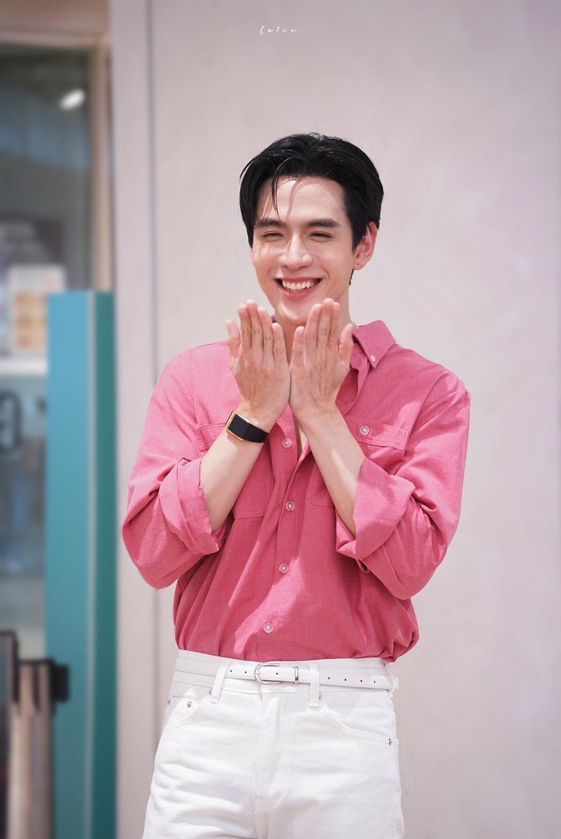 lalinsra77's tweet photo. มาอายอะไร มาจุ๊บนี่มา

#FilmThanapat 
#ฟิล์มธนภัทร https://t.co/T8D7SxAJ0z