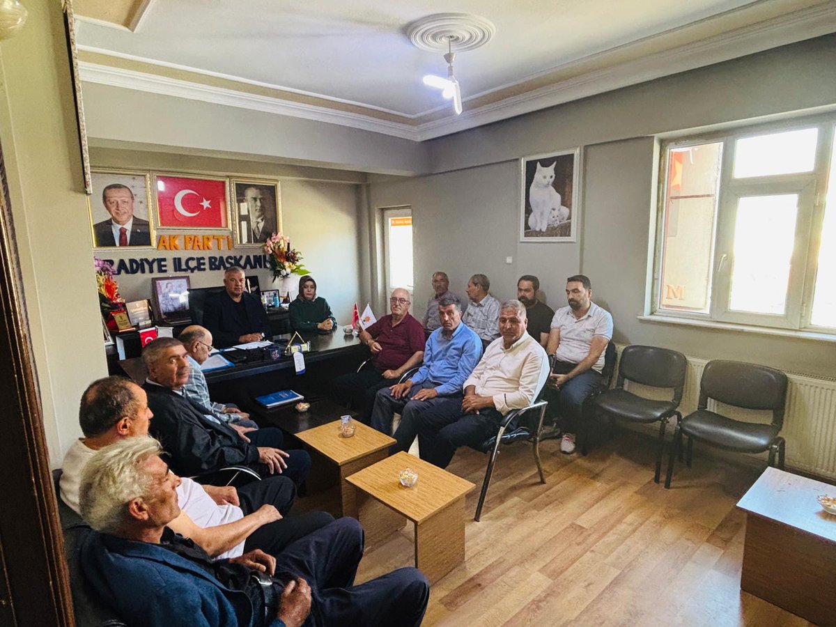 AKPartiMuradiye's tweet photo. İlçe Başkanımız Sn. @KutbettinDrmz65'ın başkanlığında haftalık olağan yönetim kurulu toplantısını gerçekleştirdik.
@ArvasAbdulahat @Recep_ayd25 @abdulkerimince4 @AK_PartiVan https://t.co/LGormI6MFl