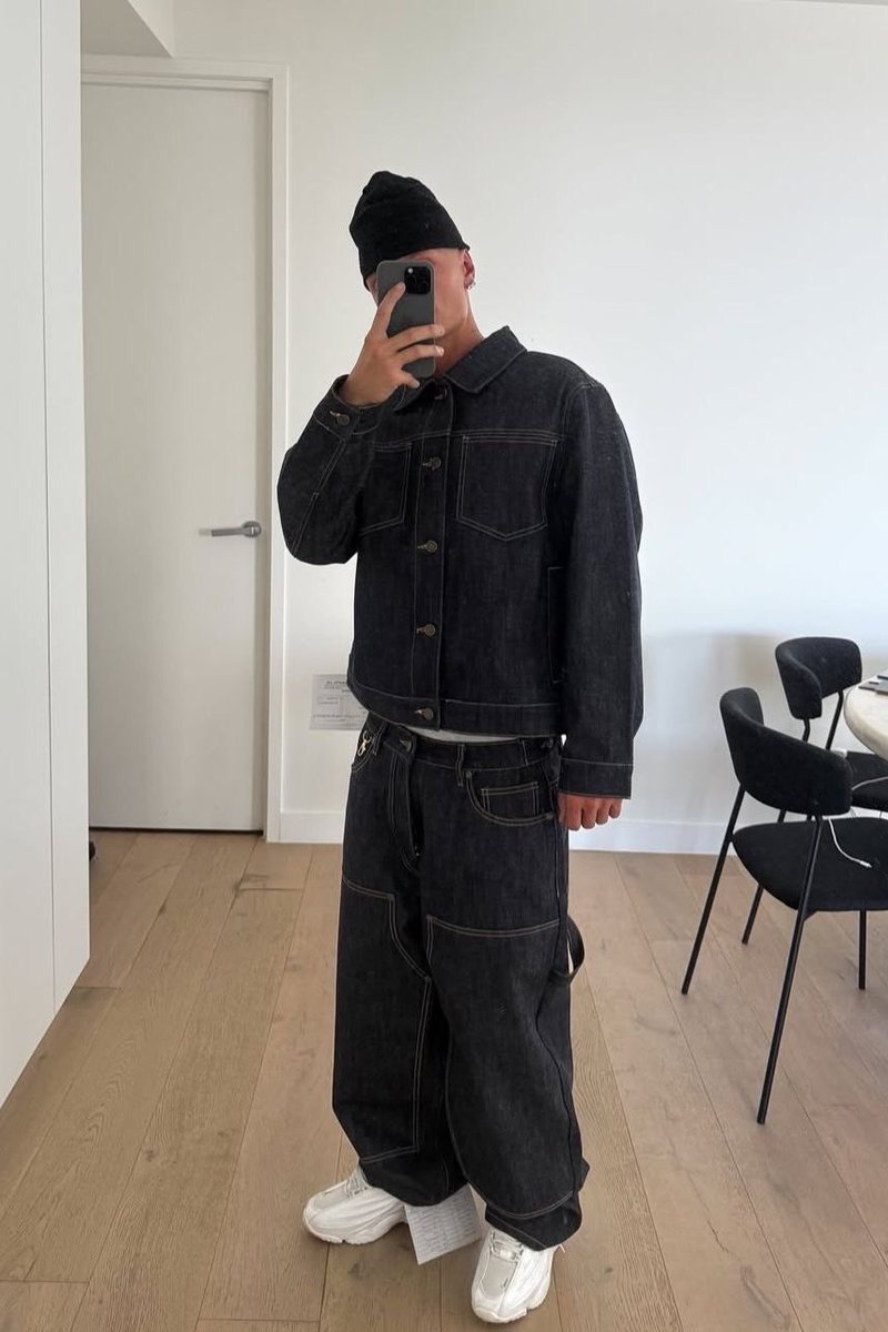 fwsoak's tweet photo. All black fits >>> https://t.co/m9T4UQzQ2N
