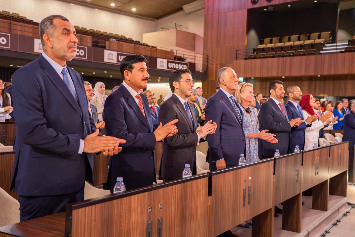 HinzabH's tweet photo. يشرفنا أن نرحب بصاحب الجلالة السلطان هيثم بن طارق، سلطان عُمان، في زيارته الرسمية الأولى إلى منظمة اليونسكو، وهي زيارة تجسد التزام سلطنة عُمان الراسخ بدعم العمل متعدد الأطراف وتعزيز رسالة اليونسكو في خدمة السلام والتنمية من خلال التربية والعلم والثقافة.

ويسرني، بصفتي رئيس المجلس التنفيذي لليونسكو، أن أتقدم بخالص التهنئة بمناسبة إطلاق جائزة السلطان هيثم بن طارق – اليونسكو الدولية لحماية التراث الثقافي غير المادي، التي تمثل مبادرة رائدة تعكس رؤية جلالته وحرص سلطنة عُمان على صون التراث الثقافي غير المادي بوصفه إرثًا إنسانيًا مشتركًا، وتعزيز الجهود الدولية الرامية إلى حمايته ونقله إلى الأجيال القادمة.

وأجدد بهذه المناسبة التزامنا في المجلس التنفيذي بمواصلة تعزيز العمل متعدد الأطراف، وترسيخ الحوار والتفاهم بين الشعوب، والوفاء بالمبادئ والقيم التي قامت عليها اليونسكو، بما يسهم في بناء مستقبل أكثر سلامًا واستدامة.
@OmanUNESCOfr