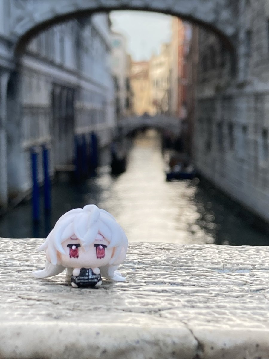 334_Rena's tweet photo. I took caspy to Venice #adwd #adatewithdeath #casperadwd https://t.co/zKY0zHYciq
