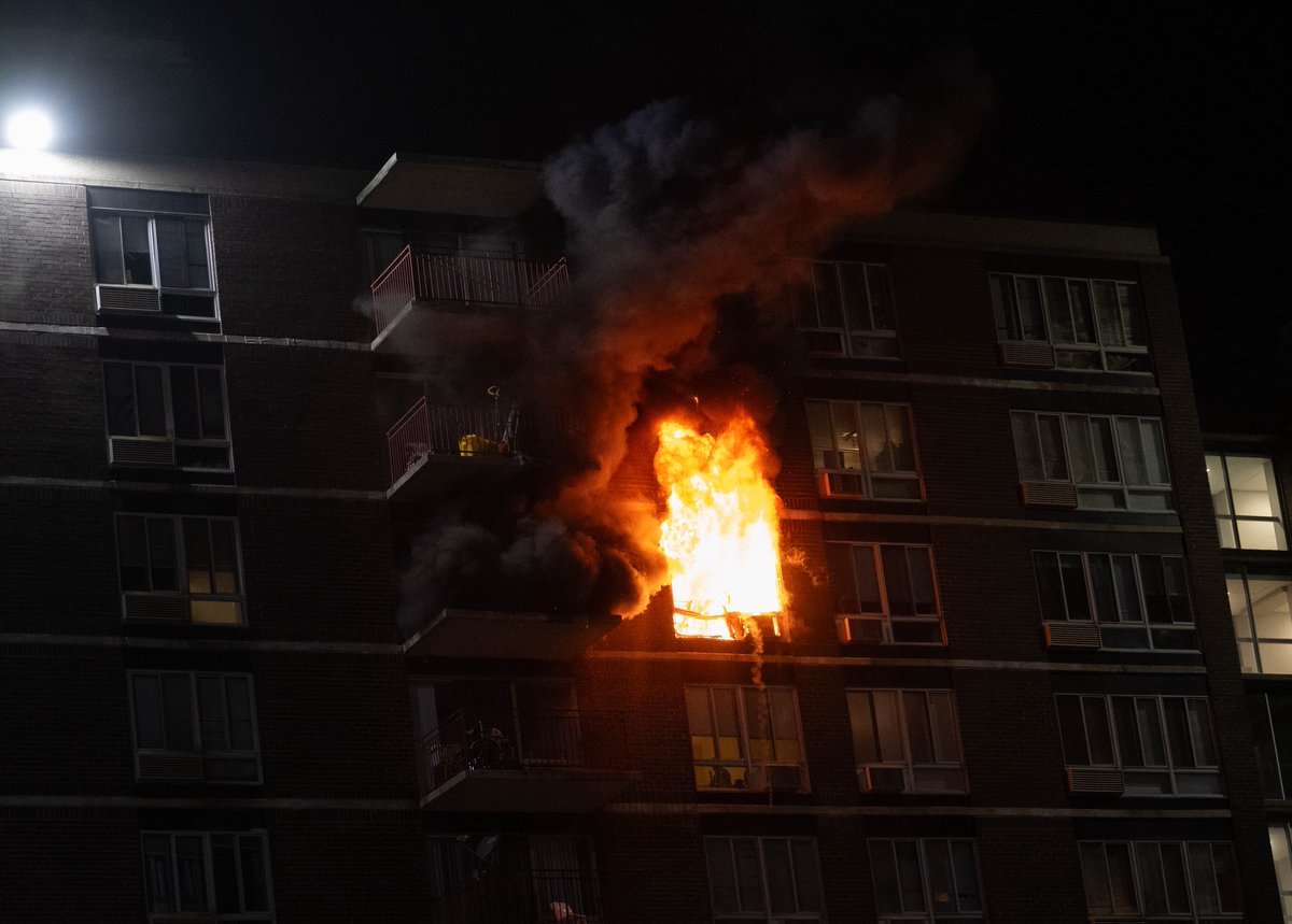 dcfireems's tweet photo. Final Update: 2-Alarm Fire - 4600 Block of Martin Luther King Jr Avenue SW

9 adults, 2 kids, 2 dogs, and one cat are displaced as a result of this fire. @RedCrossNCGC and @DCMOCRS assisting impacted residents. 

Units returning in service. 

Fire Investigators on scene. https://t.co/D4qEXL6bU5
