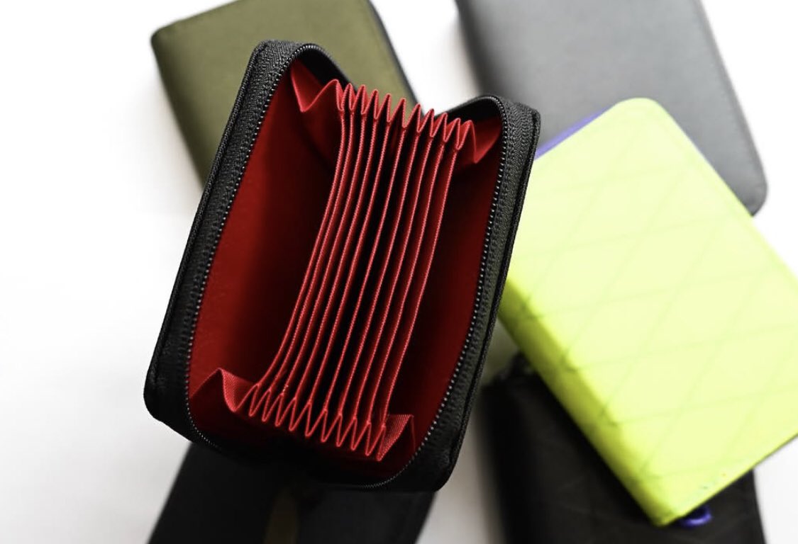 TACTICALGEEK_US's tweet photo. TACTICAL_GEEK PC1 ✨ Accordion layout with 9 slots and 2 coin pockets for tidy carry.
#tacticalgeek #edcpatch #edcpouch #edcorganizer #gear #edcgear #edc #outdoorlife #everydaycarry #everydaycarrys #edcpouchs #edcbag #urbancarry #edcbags #edcbackpack #backpack #titaniumpen https://t.co/LrzqYsRRel
