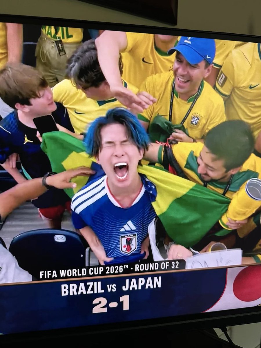naiivememe's tweet photo. Anime is not real ? then explain this ... https://t.co/B1eTmcs6Gp
