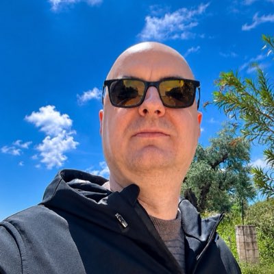 PeppeLaghezza's tweet photo. #NuovaFotoProfilo https://t.co/m9lkgB4Qqm