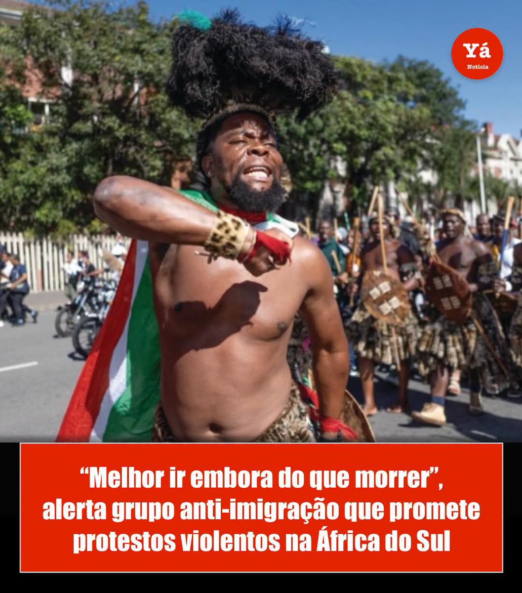 SensoCrtico1's tweet photo. INTERNACIONAL | 👉 "Melhor ir embora do que m0rrer", alerta grupo anti-imigração que promete protestos violent0s na África do Sul 

O grupo anti-imigração sul-africano "March and March" (marcha e marcha, em português), liderado por Zulus, apelou a todos os estrangeiros indocumentados para abandonarem o país até esta terça-feira, 30 de junho. O grupo responsabiliza os migrantes provenientes de outros países africanos pelo desemprego, pela criminalidade e pela sobrecarga dos serviços públicos.

A tensão aumenta no país e nas fronteiras, milhares de africanos de outros países já estão retornando às suas nações ou se refugiando em acampamentos por medo de ataques. A polícia sul-africana está também a mobilizar as forças e a tomar precauções para as greves e protestos violent0s, sob o lema "melhor ir embora do que m0rrer", previstos para hoje, terça-feira (30). Foram contratadas empresas de segurança privadas.
