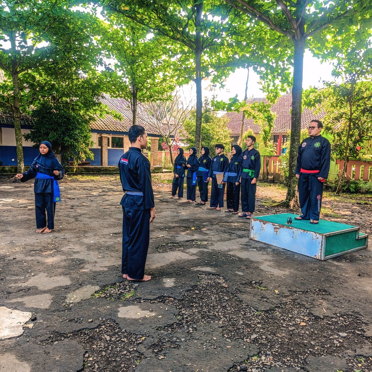 Silamba_Legok's tweet photo. Upacara pengukuhan
Peserta ujian kenaikan tingkat sabuk
Perguruan Silambawiqri kecamatan Legok kabupaten Tangerang
Minggu, 21 Juni 2026

#silambawiqri #pencaksilat #ipsi #fypシ❤️💞❤️ #fypシ゚viralシfypシ゚ https://t.co/krRZSLydVE