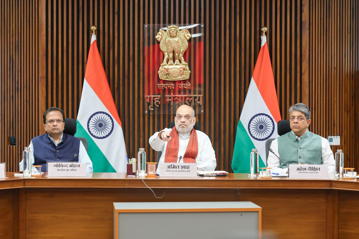 AmitShah's tweet photo. Today, launched the FCRA 2.0 portal and the e-OCI card facilities, further extending Modi Ji's vision of Minimum Government, Maximum Governance. The FCRA 2.0 portal will provide organisations receiving foreign contributions with a user-friendly experience, reducing paperwork, and saving time through digitalisation of compliance processes. It will also serve as another shield protecting our national interests, by sharpening the government's regulatory oversight of foreign contributions.