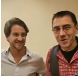 SebastianRochaZ's tweet photo. 🔹Para sorpresa de nadie.

El ideólogo del Podemos Español, quien ha venido a dar catedra a Chile invitado por sus amigos del Frente Amplio.

El " feminista " Juan Carlos Monedero, fue apartado de una Universidad donde trabajaba por acoso sexual a varias alumnas.

No fallan ⚠️ https://t.co/POKY3W7LIP