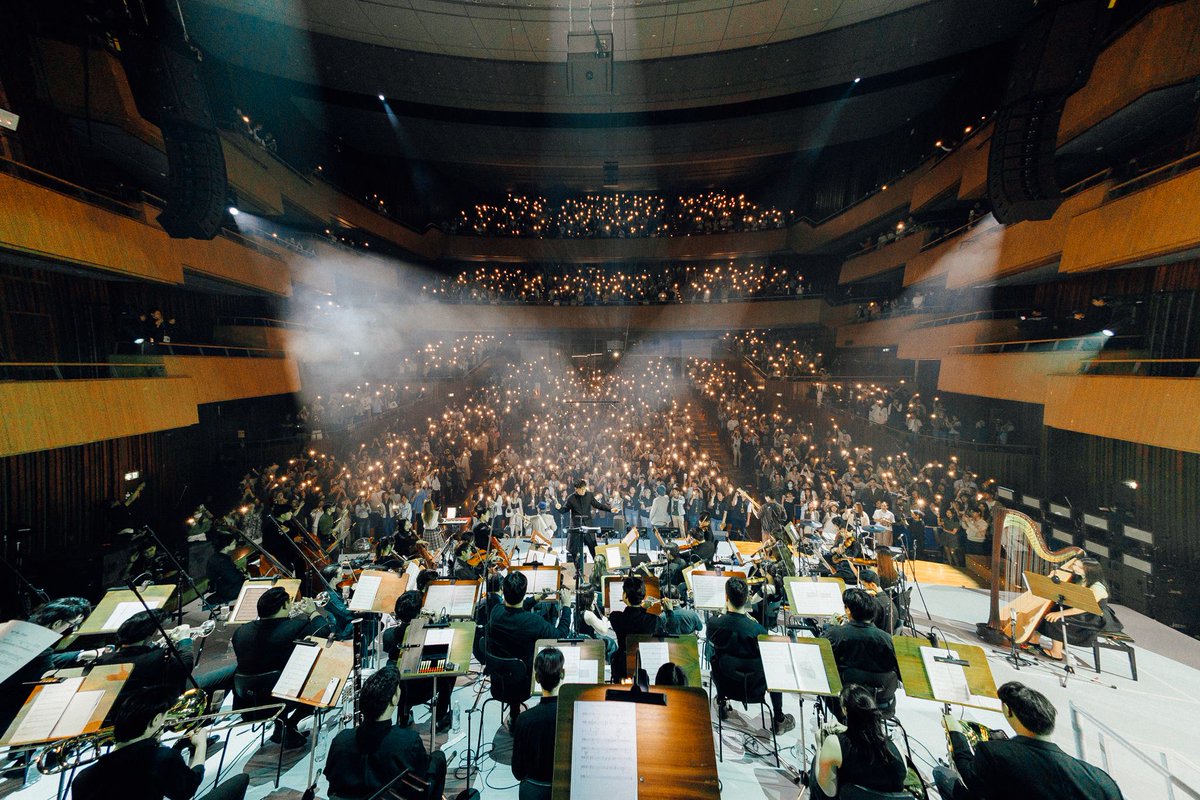 TeenClubDN's tweet photo. SCRUBB สร้างค่ำคืนแห่งความทรงจำสุดประทับใจใน SCRUBB The Orchestra Concert: The First-Ever Collaboration ถ่ายทอดบทเพลงในมิติใหม่ร่วมกับวงออร์เคสตร้ากว่า 72 ชีวิต
อ่านต่อ https://t.co/xLcAFwrjGU
#SCRUBBTheOrchestraConcert #SCRUBB #BASSLINETHAILAND #MahidolMusic #UniversalMusicTH https://t.co/Z8d2OVFsSZ