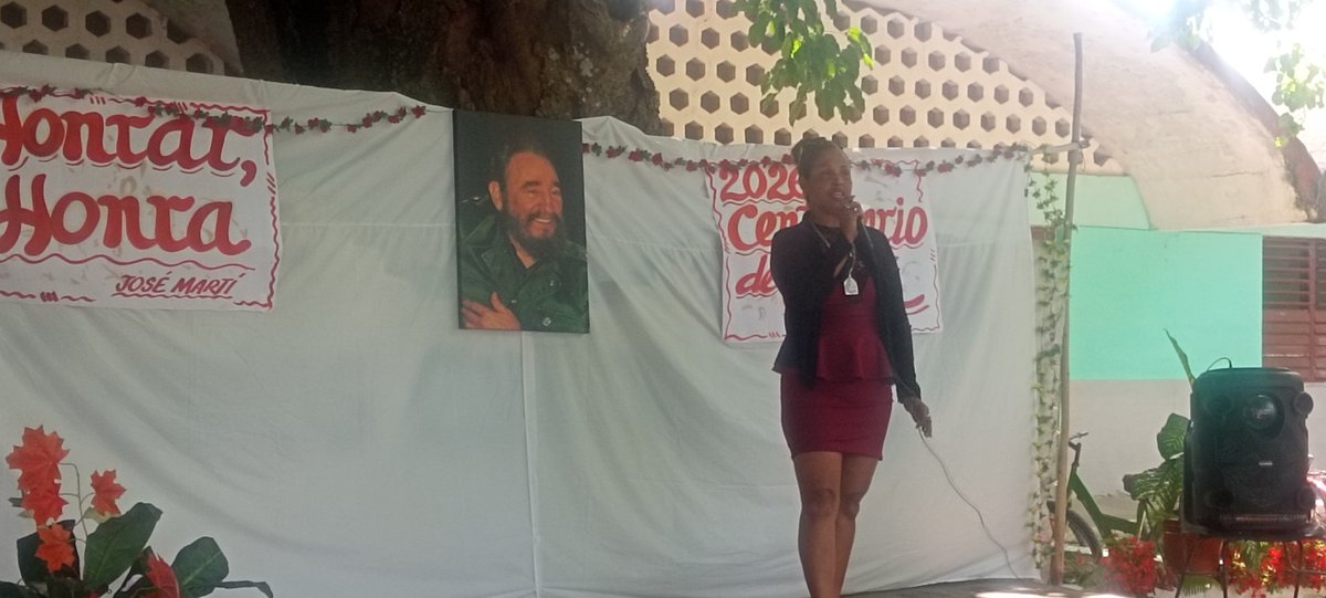 DirectorDe80557's tweet photo. Dedicada al Centenario de nuestro Comandante en Jefe Fidel Castro Ruz se realizaron las graduaciones en los IPU Raúl Cervantes Cervantes y Juaquin de Agüero https://t.co/y90FqgBUK5