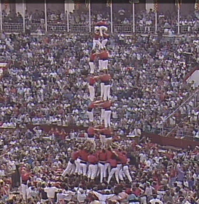 pepribes's tweet photo. El passat dissabte la ciutat de #Tarragona, amb la Diada del Pla de la Seu, va arribar als 500+2 castells de 9 i superiors descarregats a l’època moderna dels #castells, des del 3d9f de la @JovesValls el 7/10/1990, al 3d9f dels @borinots (el 500) repartits en 9 places 1/6 ⬇️ https://t.co/Z64m0uvnrV