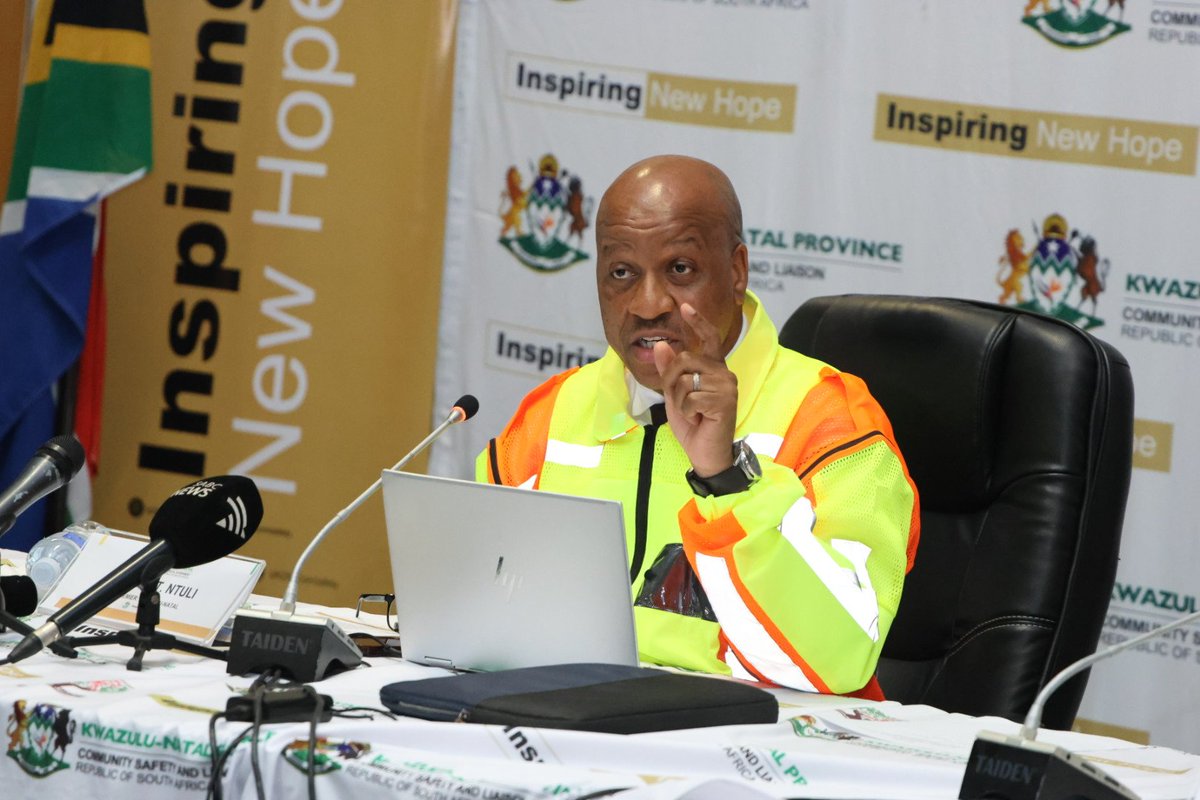 KZN_ComSafety's tweet photo. NTULI COMMENDS POLICE FOR ARRESTING SUSPECTS WHO BROKE INTO A TUCKSHOP

KwaZulu-Natal Premier, Honourable Thamsanqa Ntuli, applauds members of law enforcement for swiftly apprehending five suspects for breaking into a tuck shop in Woody Glen on the outskirts of Hammarsdale. https://t.co/TUrblLmF2n