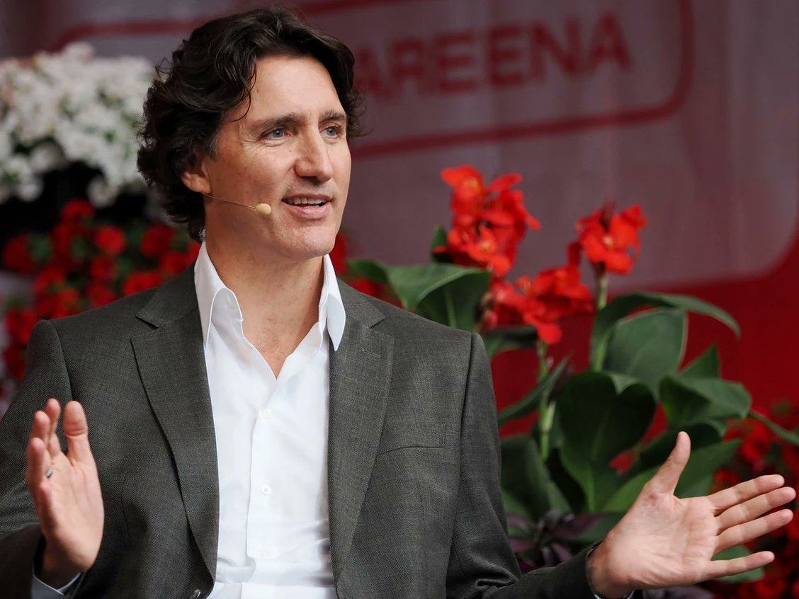 nationalpost's tweet photo. Successful immigration depends on 'shared values,' not ancestry, says Trudeau.

The former prime minister shared his thoughts at an annual public debate in Finland last Thursday, where he said 'the capacity to integrate' newcomers into society is key https://t.co/TxlLVswt4I https://t.co/gc4h96nOGc