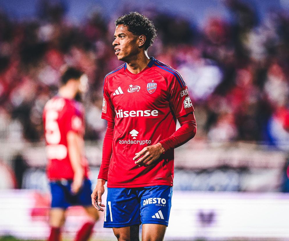 lanruojydoraP's tweet photo. O Gaziantep FK está em negociações com o Raków para contratar Adriano Amorim. O clube turco busca um ponta para substituir Christopher Lungoyi, que rescindiu seu contrato e assinou com o Wisła Kraków. Os clubes estão próximos de um acordo sobre o valor: 2,1 milhões de euros. https://t.co/s4Dv3aQBgC